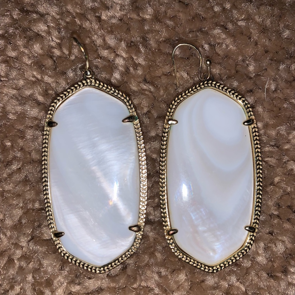 Kendra Scott white Danielle earrings
